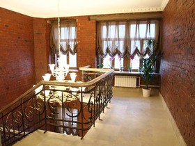 Metropolis Hotel