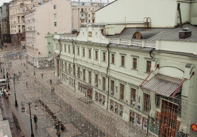 Mini Hotel Near Theater