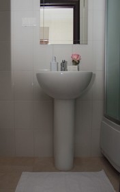 Mini Hotel Near Theater