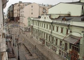 Mini Hotel Near Theater