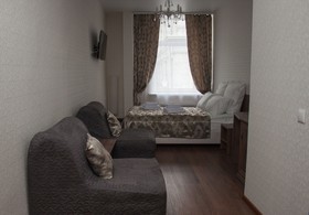 Mini Hotel Near Theater