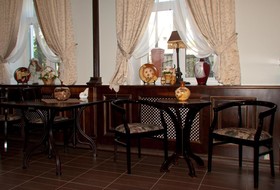 Orange House Hotel