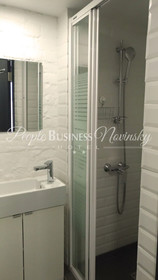 PEOPLE Business Novinsky Hotel