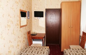 Pervomayskaya Hotel