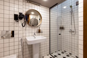 Q-Block Capsule Hotel