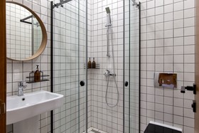 Q-Block Capsule Hotel