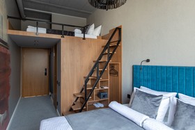 Q-Block Capsule Hotel