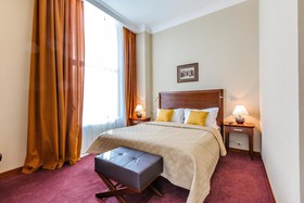 Raikin Plaza Hotel