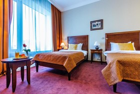 Raikin Plaza Hotel