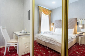 San-Remo Hotel