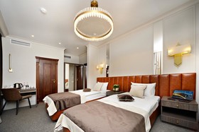 Senator Hotel
