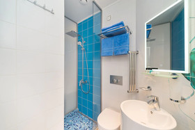 Starboard Side Hotel