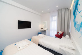 Starboard Side Hotel