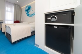 Starboard Side Hotel