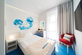 Starboard Side Hotel