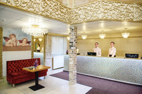 Sunflower Avenue Hotel
