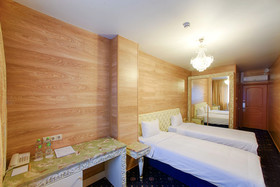 Sunflower Avenue Hotel