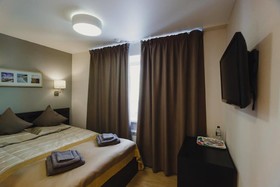 Mini Hotel Rooms & Breakfast