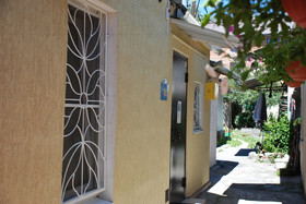 Hostel Svoi