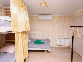 Hostel Svoi