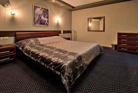 Aleks Otel na Dybenko