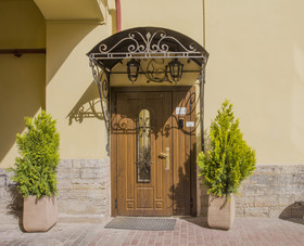 Catherine Art Hotel