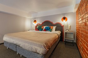 Expo Hotel