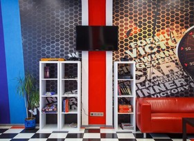 Hostel Racing Paradise