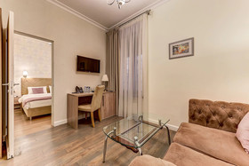 Paul Apartments