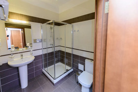 Petr Hotel