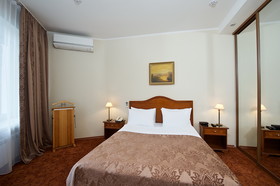 Hotel Oktyabrskaya