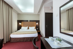 Hotel N