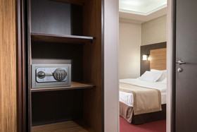 Hotel N