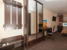 Mango Hotel