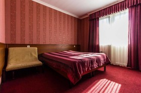 8 Nebo Hotel