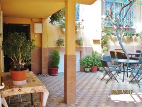 Liana Guest House