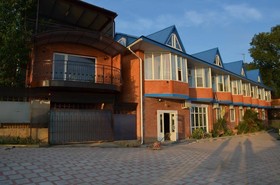 Chemitka Chemitokvadzhe Hotel