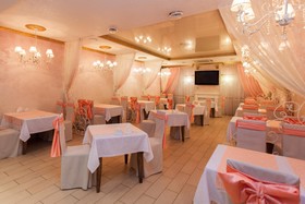AMAKS Premier Hotel