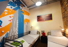 Traveler's Hotel