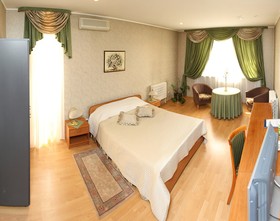 Fort Hotel
