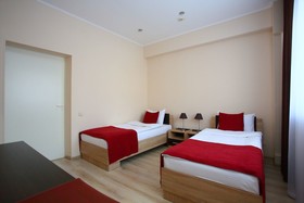 Maksim Hotel