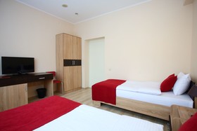 Maksim Hotel