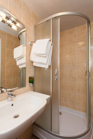 Amaks City Hotel