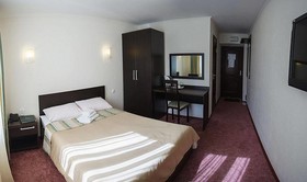 Aviator Hotel