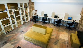 Capsule Hostel Capslock