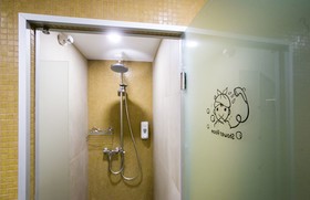 Capsule Hostel Capslock