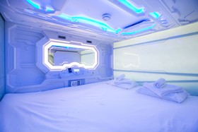 Capsule Hostel Capslock