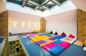 Capsule Hostel Capslock