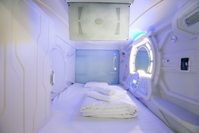 Capsule Hostel Capslock