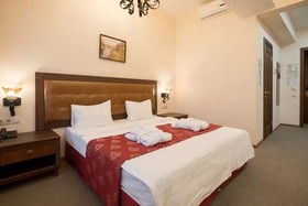 Don Kikhot Hotel